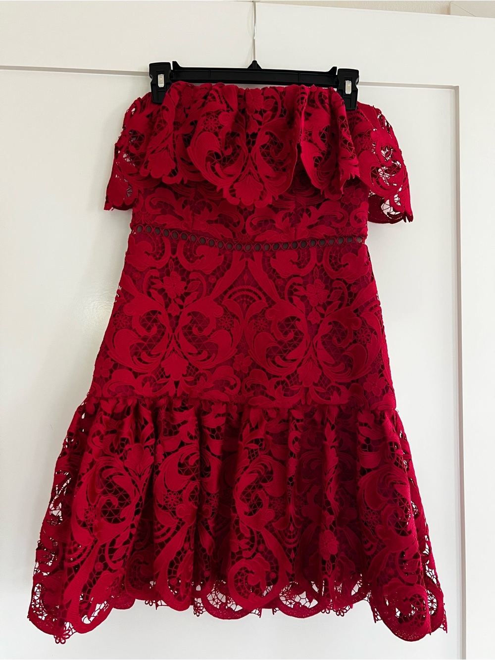 Monique Lhuillier Red Lace Off-Shoulder Dress